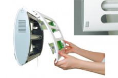 Easy replacement of insect catching tapes and a lamp. Simply slide the knobs on both sides to remove the cover from the insect catcher.